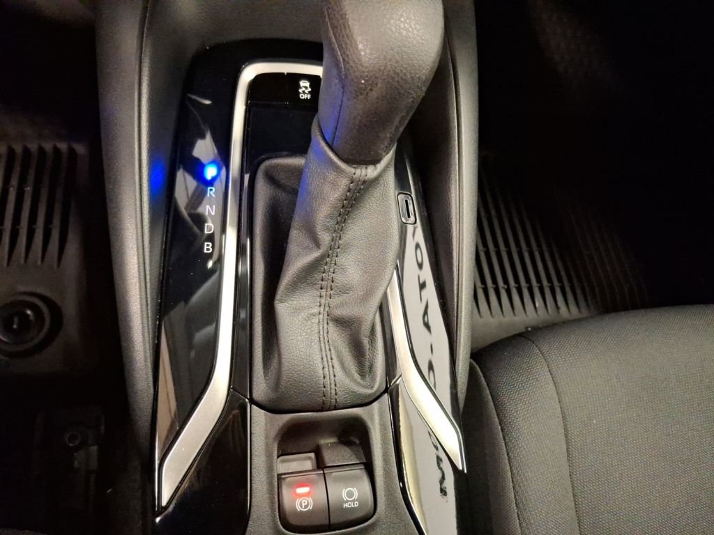 Used 2022 Toyota Corolla LE w/ LE Convenience Package image 27