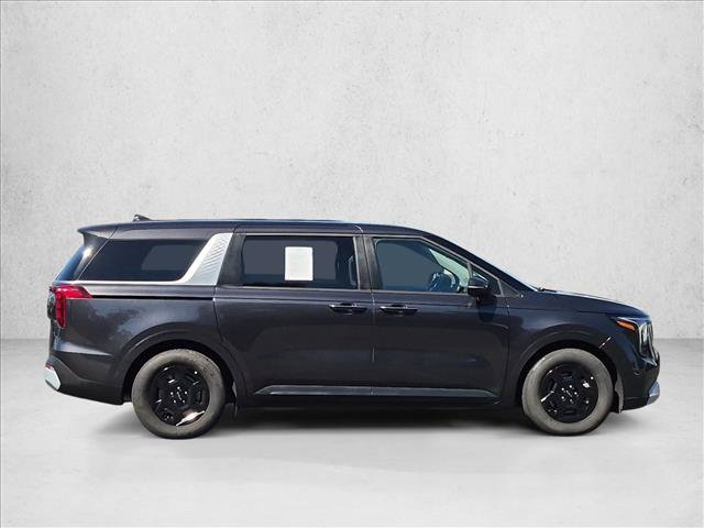 Used 2026 Kia Carnival FWD image 4