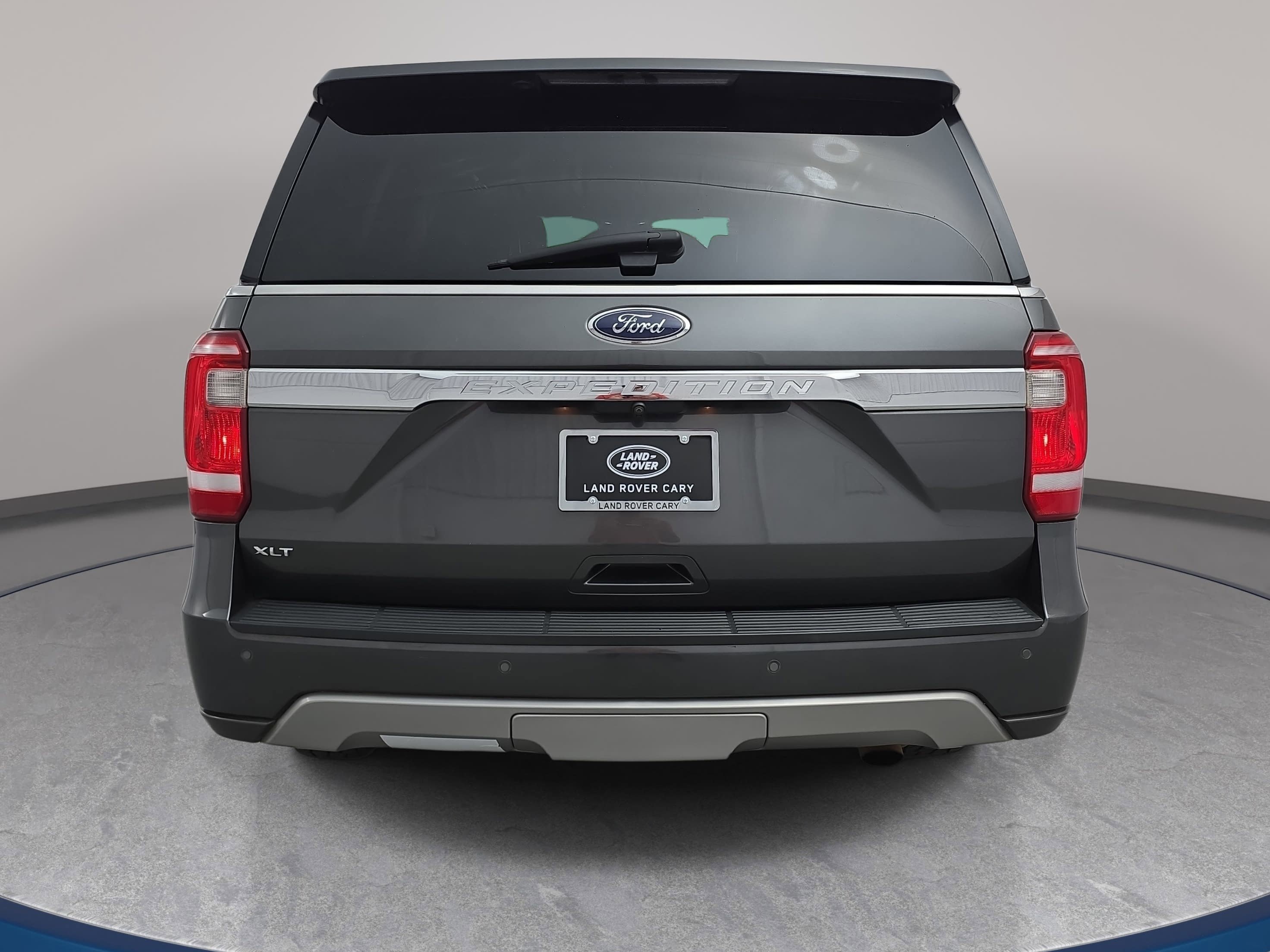 Used 2020 Ford Expedition XLT w/ Equipment Group 202A image 6