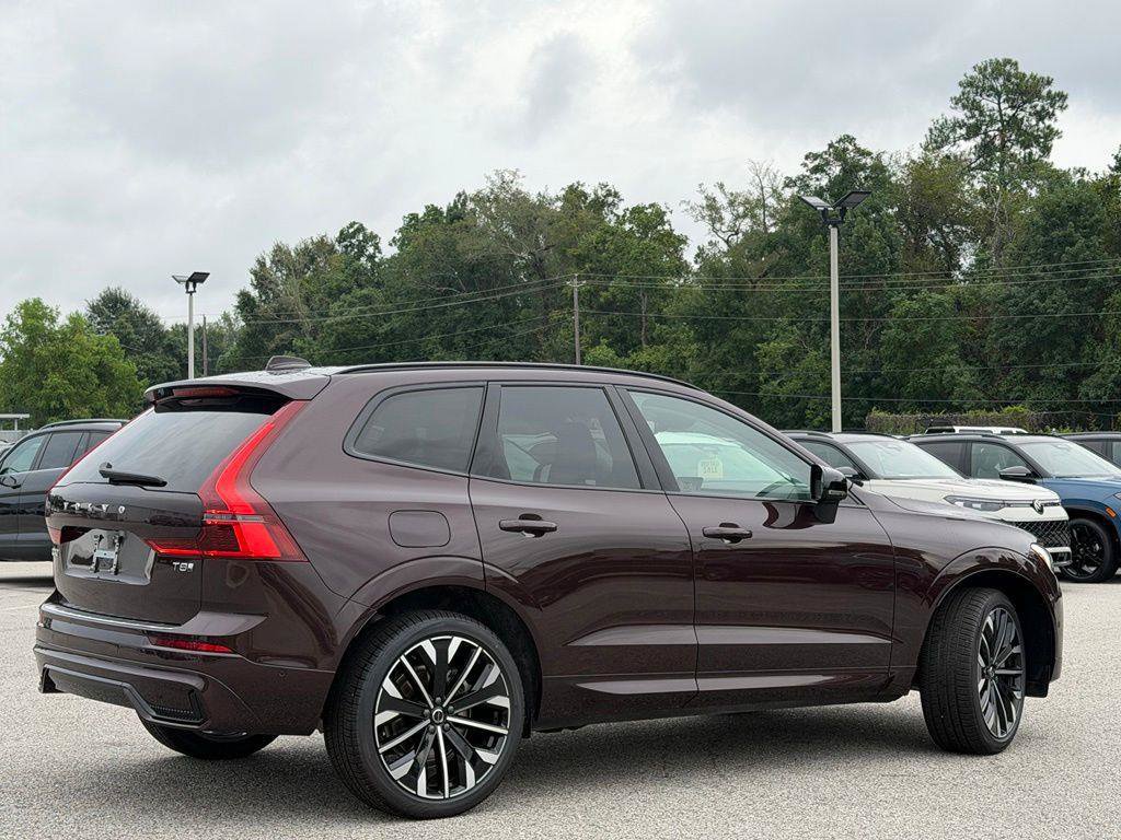 New 2026 Volvo XC60 T8 Ultra w/ Protection Package Premier AWD/4WD image 5