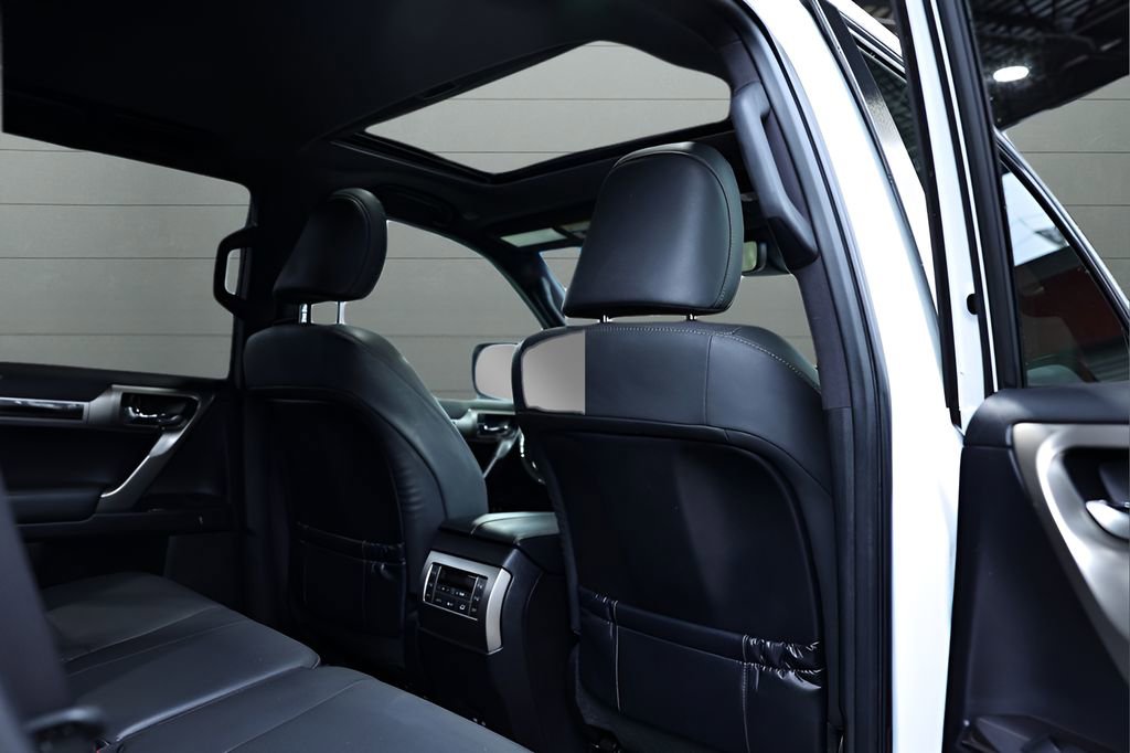 Used 2020 Lexus GX 460 Premium w/ Premium Package image 30