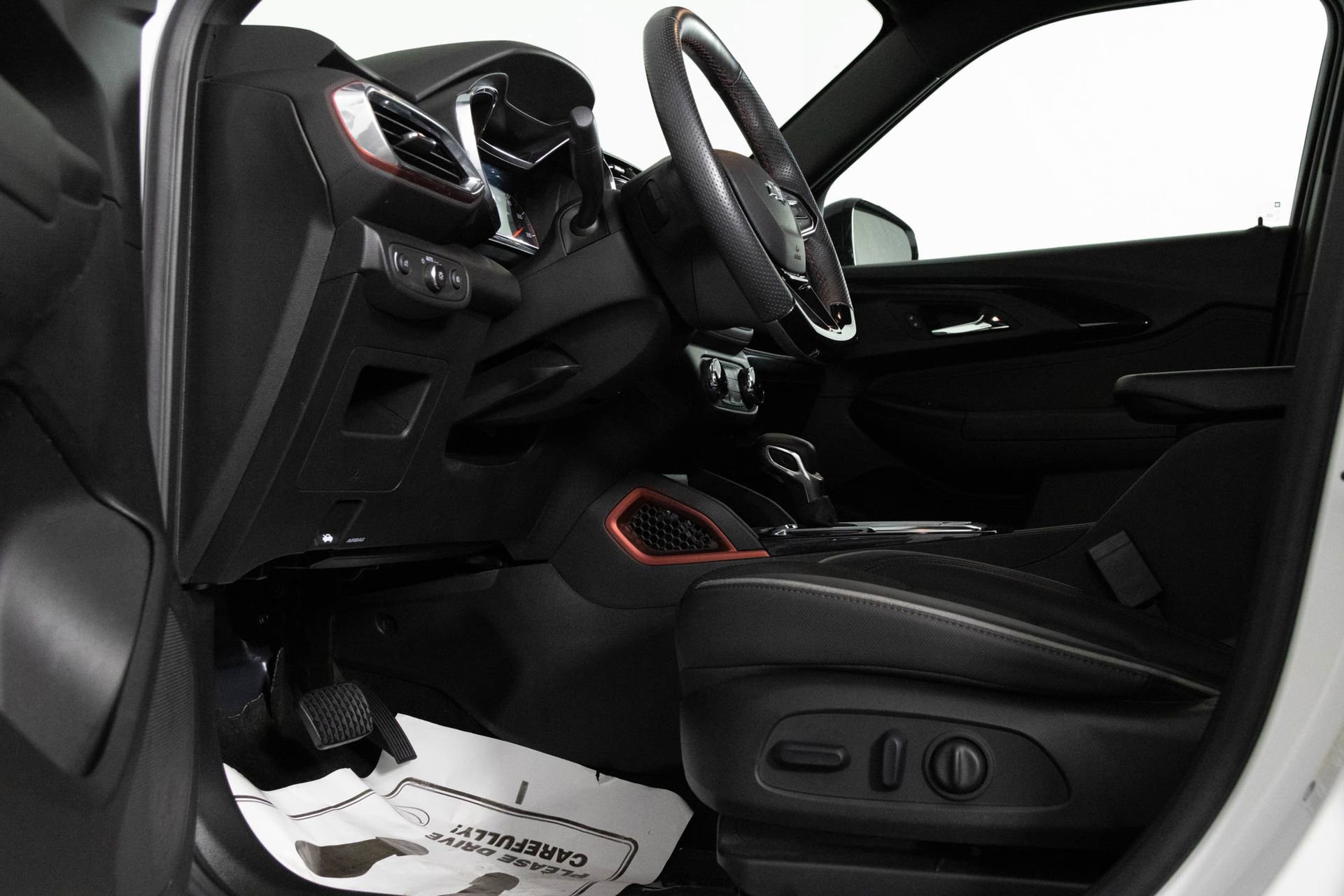 Used 2023 Chevrolet TrailBlazer RS FWD image 19