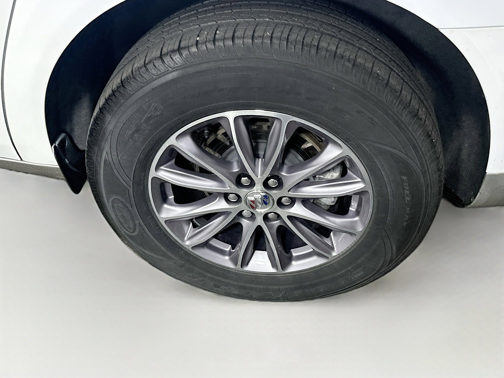 Used 2024 Buick Enclave Essence w/ Technology Package image 11