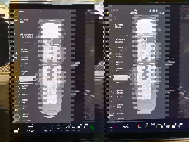 Used 2022 Tesla Model X Plaid image 32