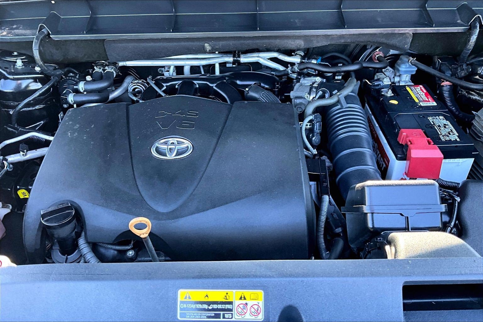 Used 2021 Toyota Highlander L AWD/4WD image 9