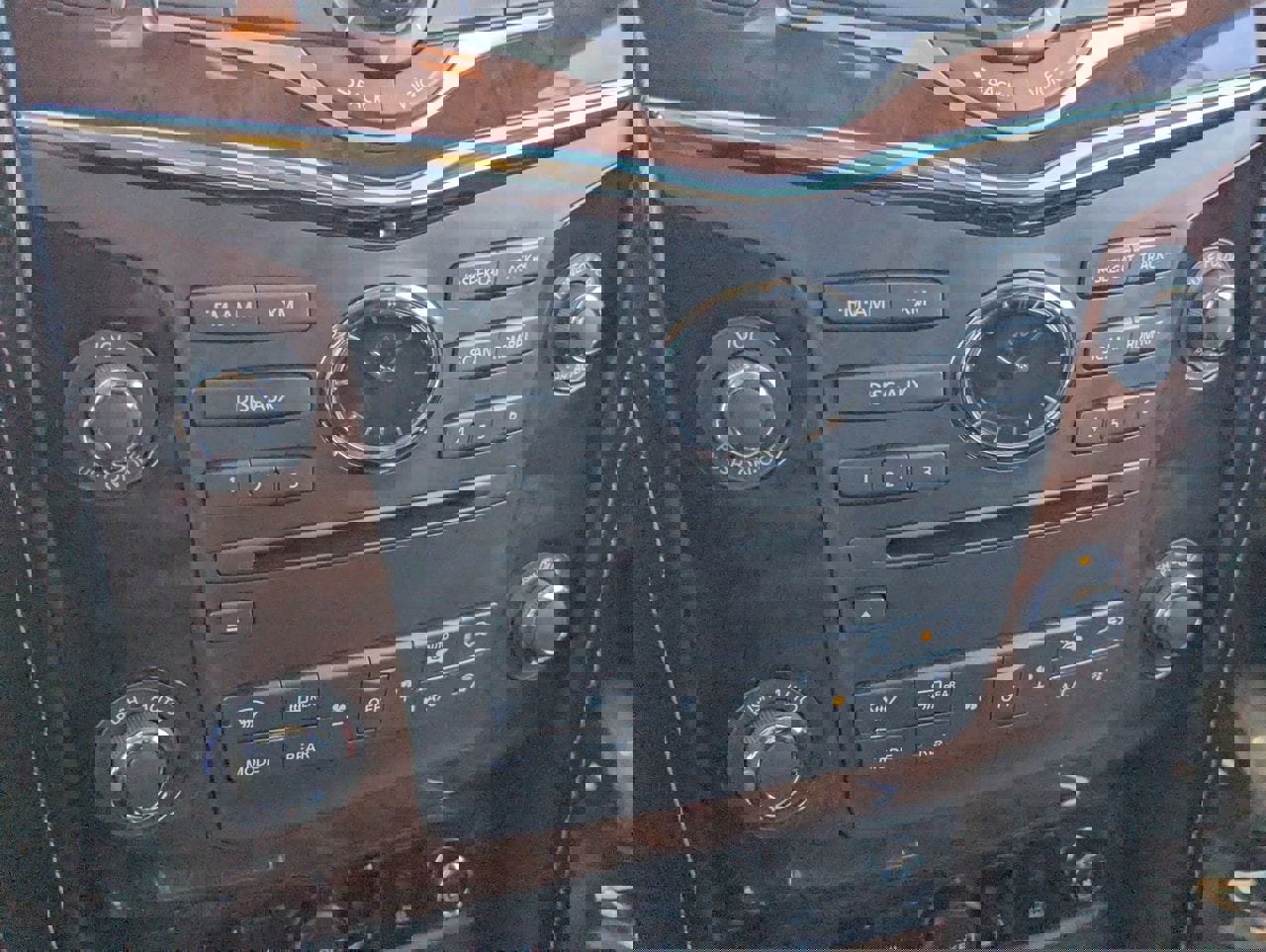 Used 2016 INFINITI QX80 2WD w/ Deluxe Technology Package image 26