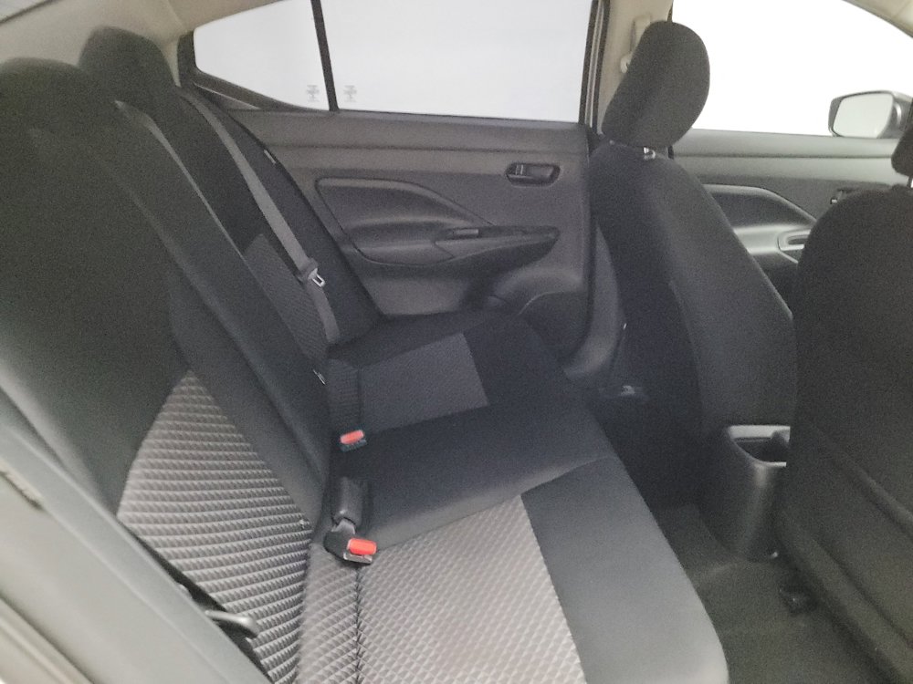 Used 2021 Nissan Versa S FWD image 19
