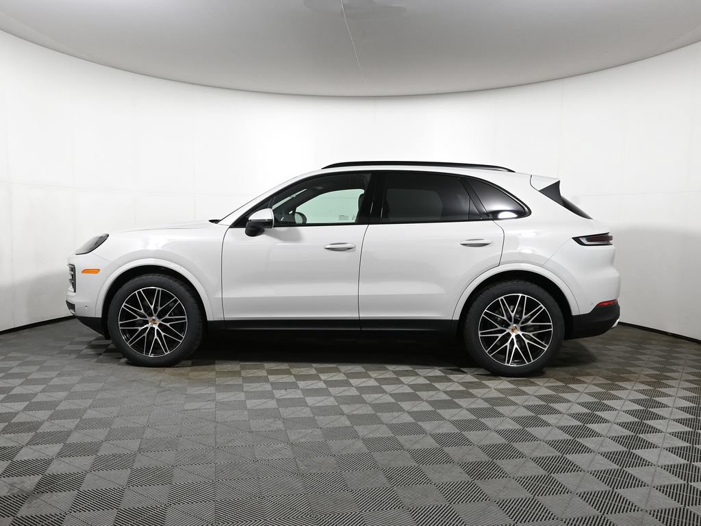 Used 2026 Porsche Cayenne AWD/4WD image 2