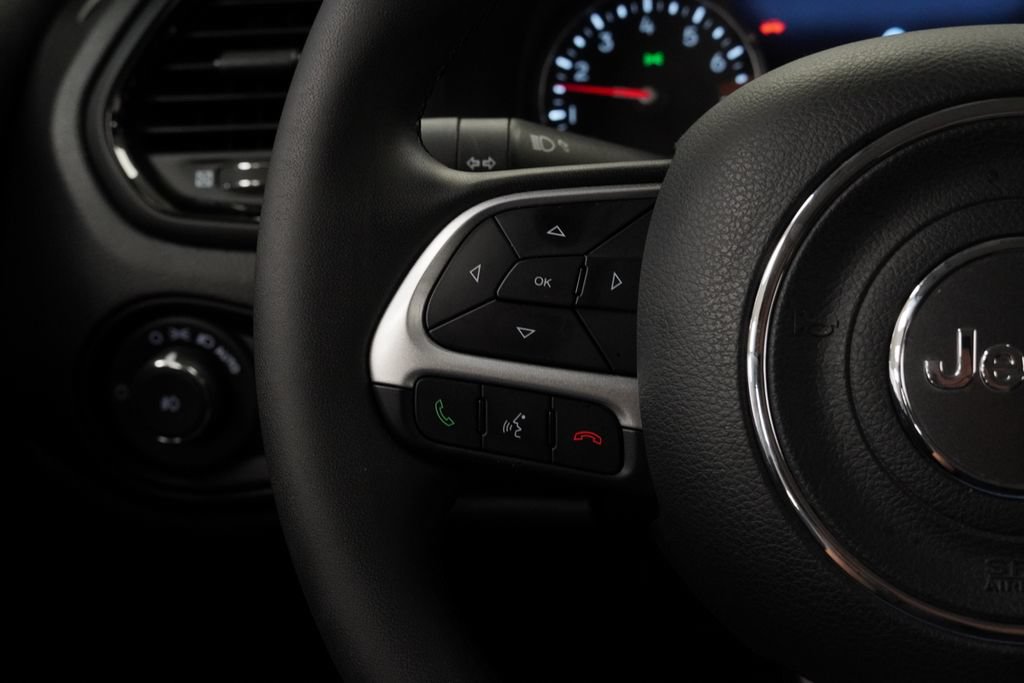 Certified 2023 Jeep Renegade Altitude AWD/4WD image 39