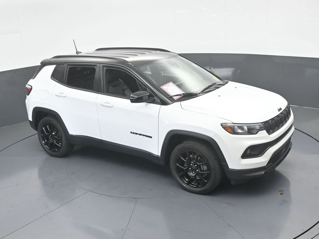 Used 2023 Jeep Compass Altitude image 52