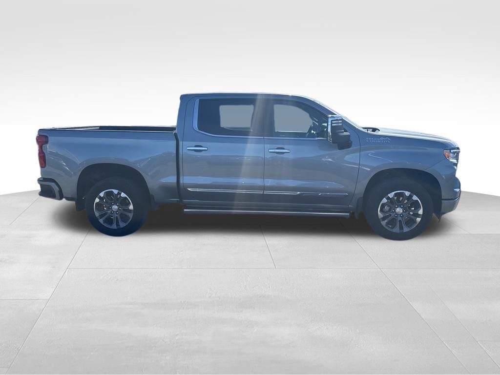 Used 2025 Chevrolet Silverado 1500 High Country image 8
