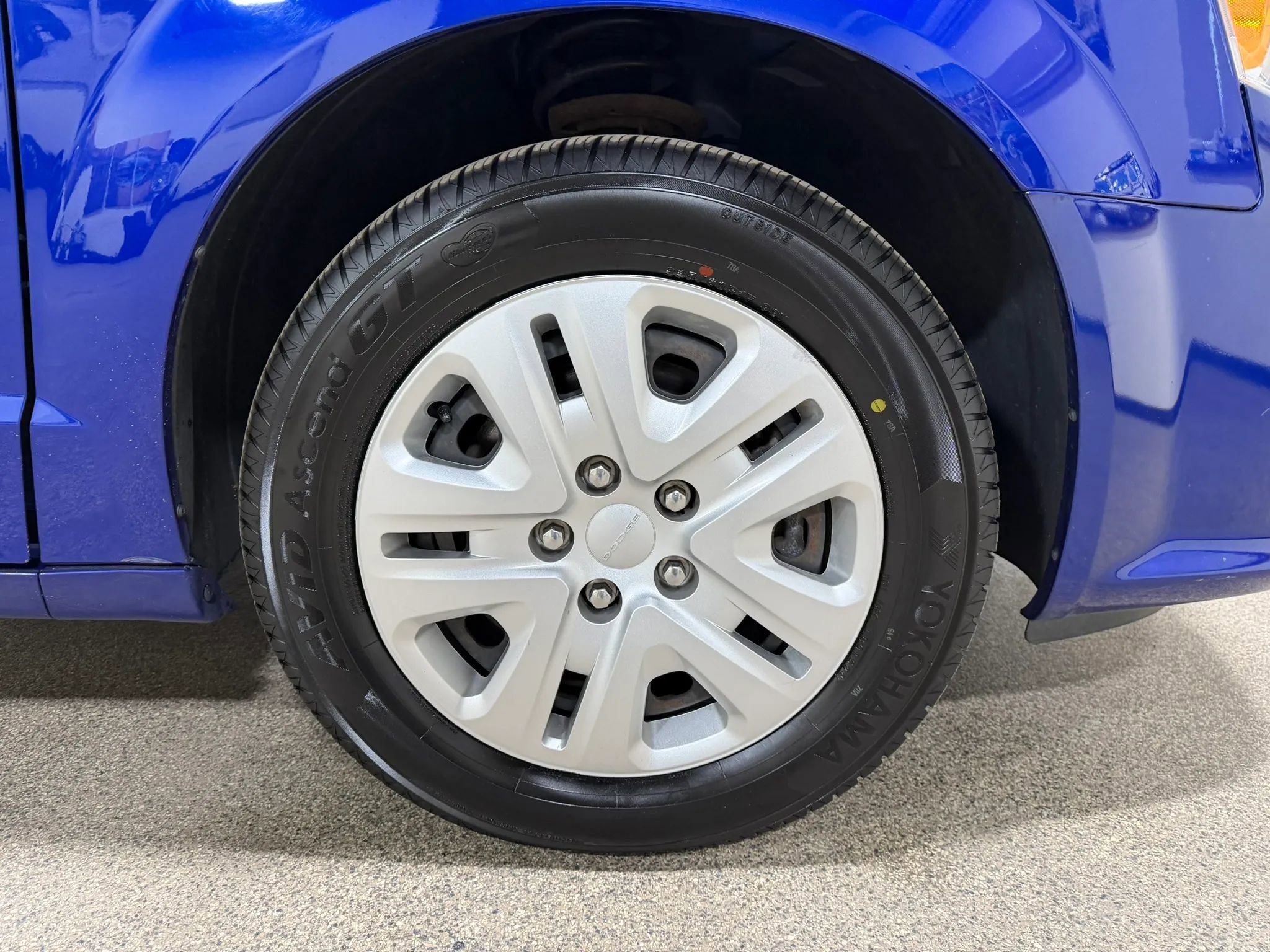 Used 2019 Dodge Grand Caravan SE FWD image 47