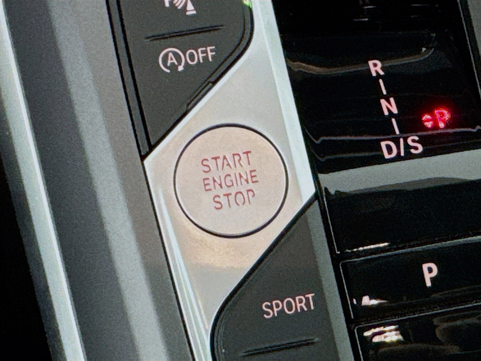 Used 2025 BMW 230i Coupe w/ Premium Package image 20