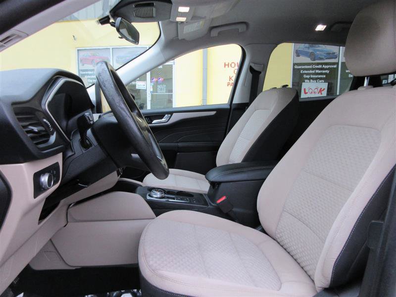 Used 2021 Ford Escape SE image 19