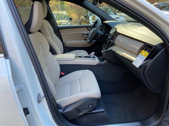 New 2026 Volvo XC90 B6 Plus image 18