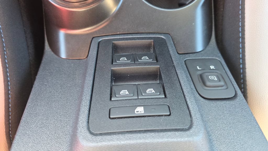 Used 2022 Ford Bronco Wildtrak AWD/4WD image 37