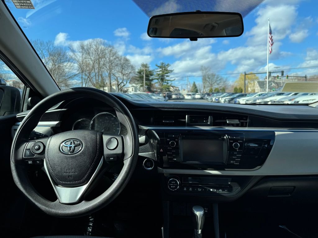 Used 2015 Toyota Corolla LE w/ Driver Convenience Package FWD image 16
