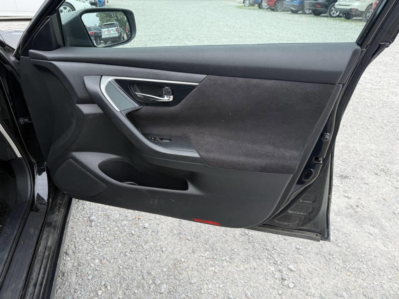 Used 2013 Nissan Altima 2.5 SV FWD image 16
