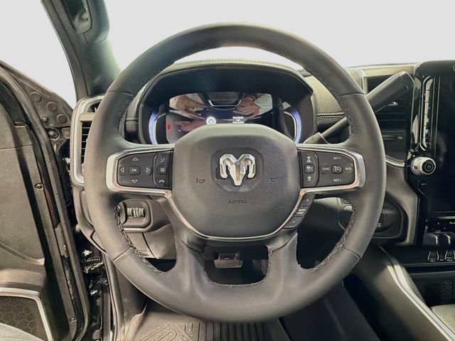 Used 2025 RAM 2500 Laramie AWD/4WD image 10