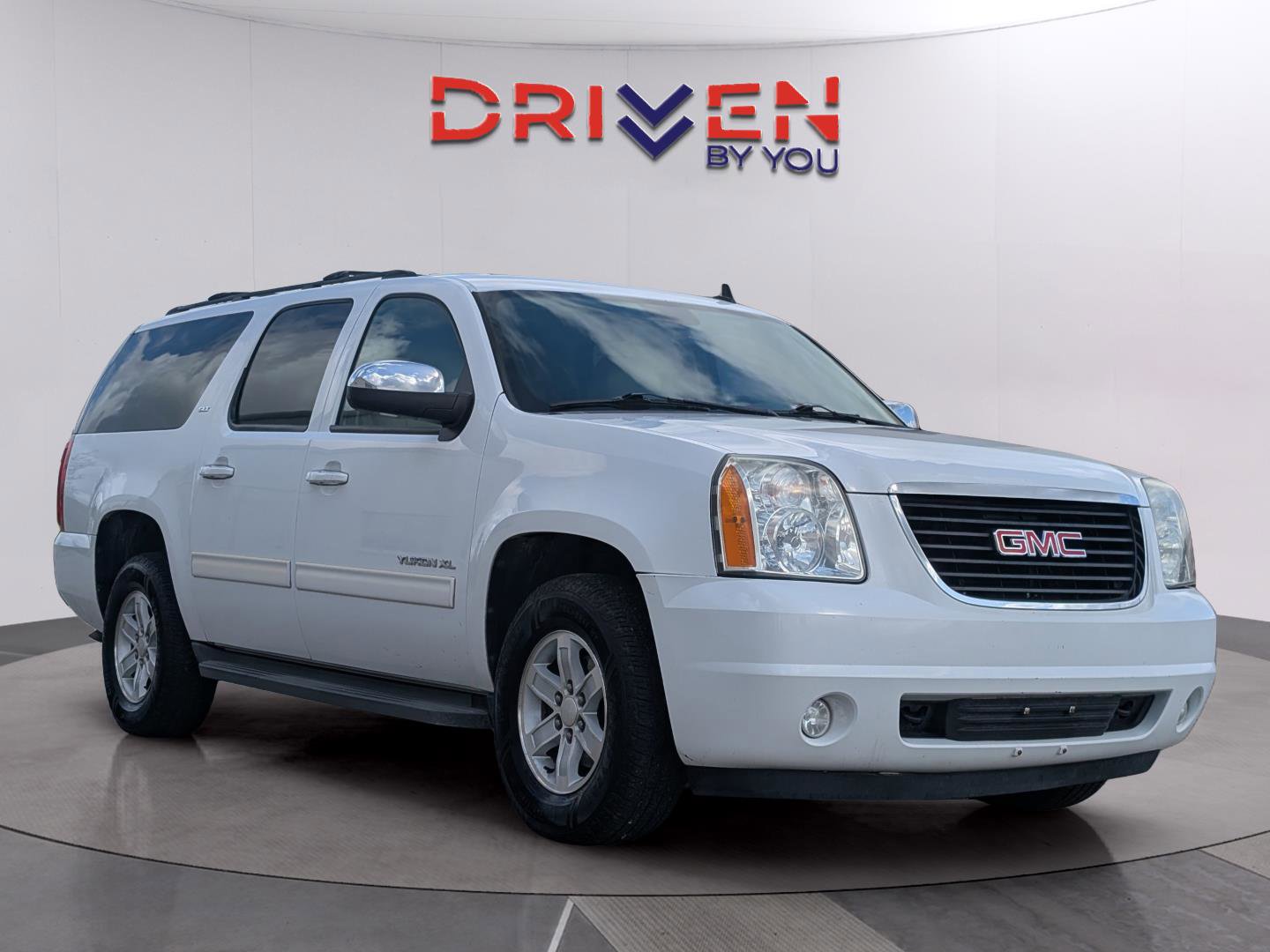 Used 2011 GMC Yukon XL SLT w/ SLT-2 Equipment Package image 7