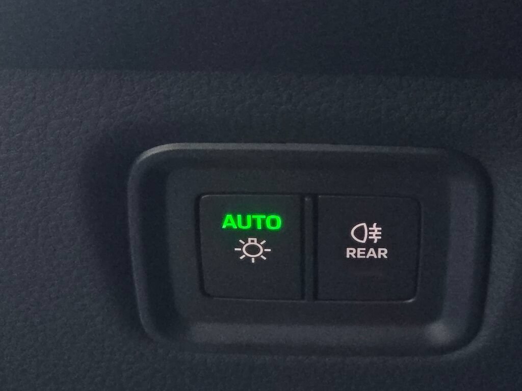 Certified 2025 Porsche Cayenne S AWD/4WD image 39