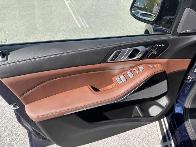 Used 2024 BMW X7 xDrive40i w/ M Sport Package image 13