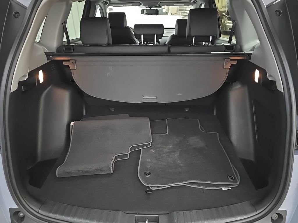 Used 2022 Honda CR-V Touring image 12