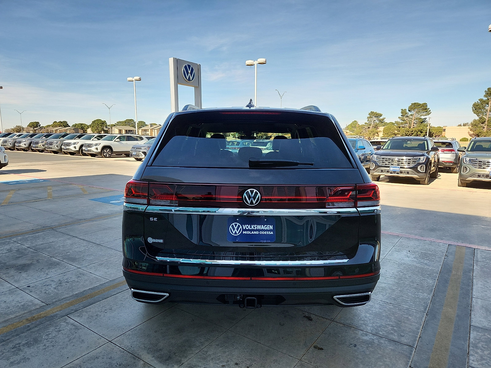New 2026 Volkswagen Atlas SE FWD image 6