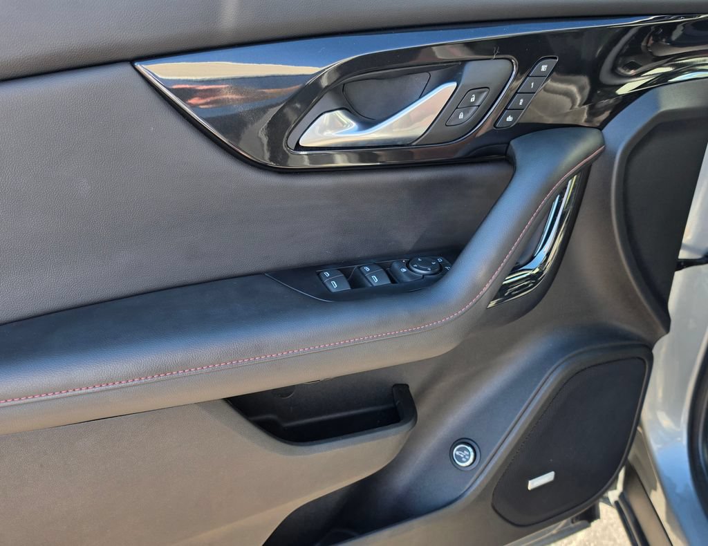 Used 2023 Chevrolet Blazer RS w/ Enhanced Convenience Package AWD/4WD image 16