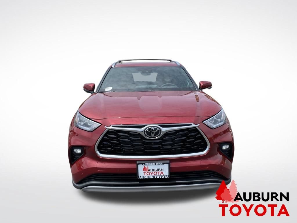 New 2026 Toyota Highlander Platinum AWD/4WD image 2