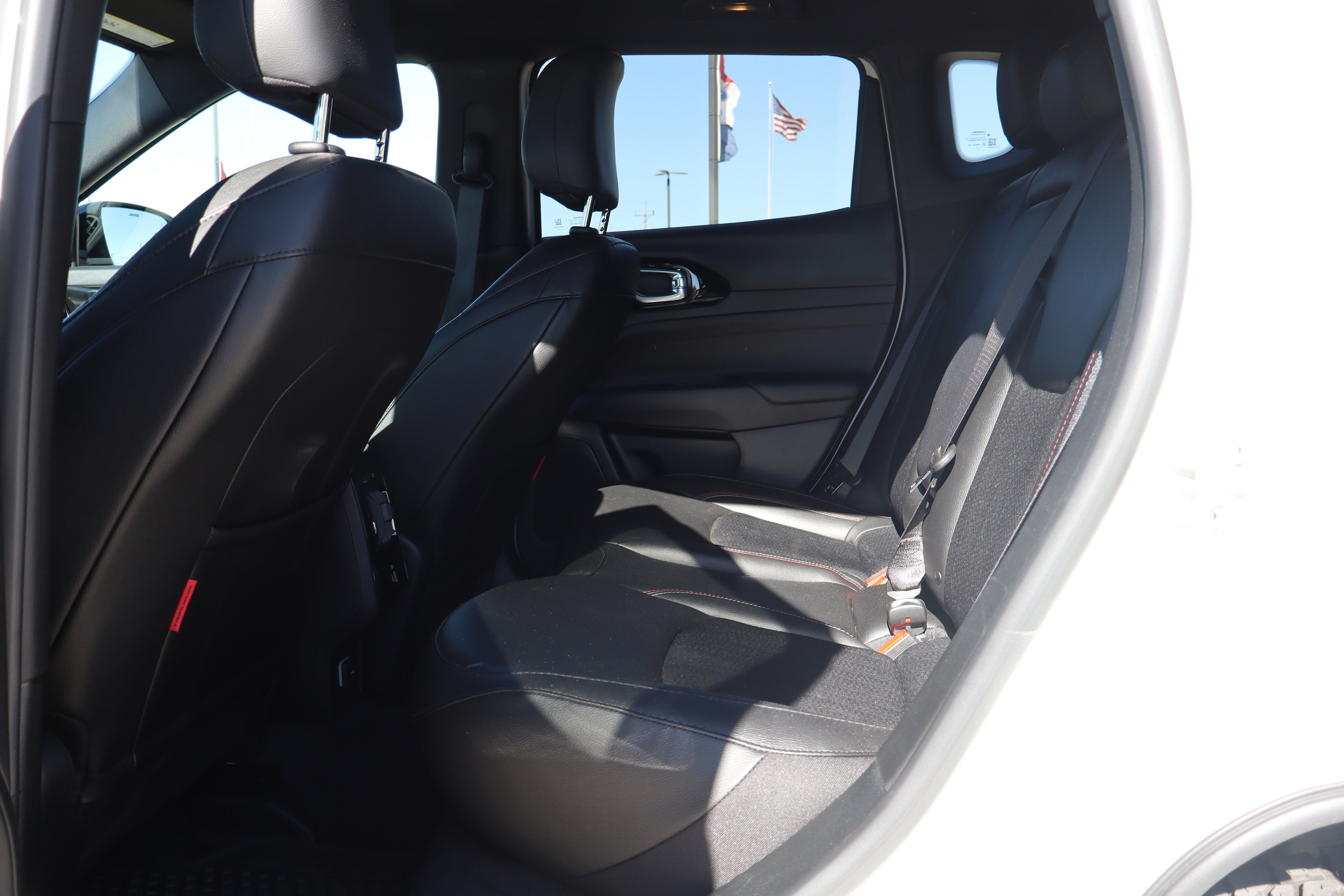 Used 2024 Jeep Compass Trailhawk w/ Trailhawk Convenience Group image 11