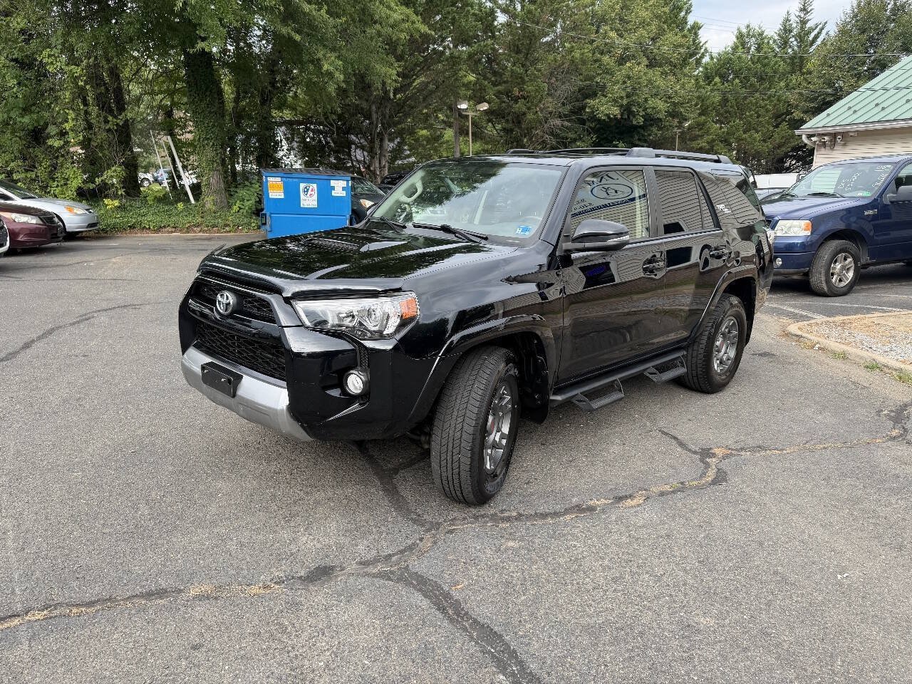 Used 2019 Toyota 4Runner TRD Off-Road Premium AWD/4WD image 3
