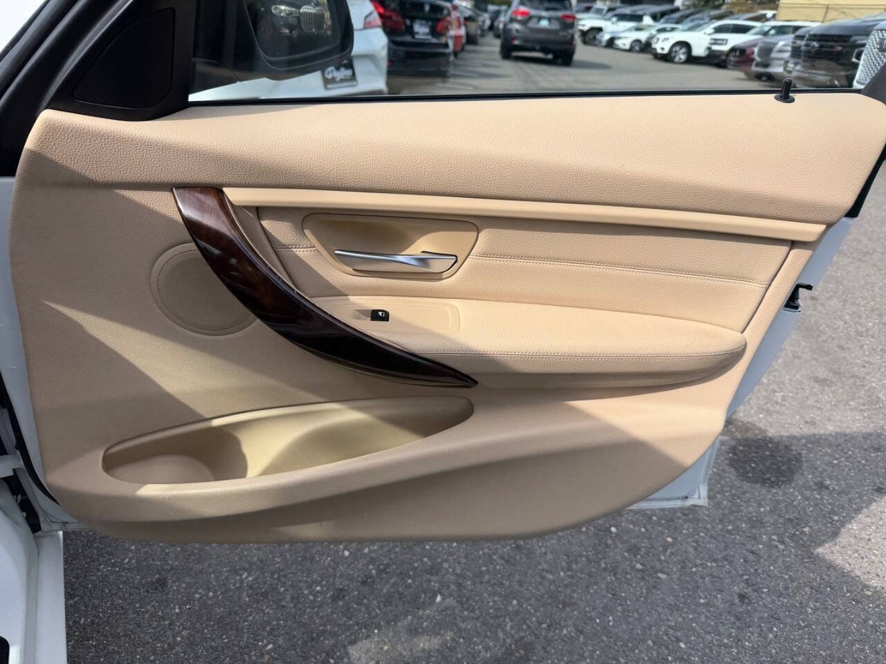 Used 2014 BMW 328d xDrive Sedan AWD/4WD image 22