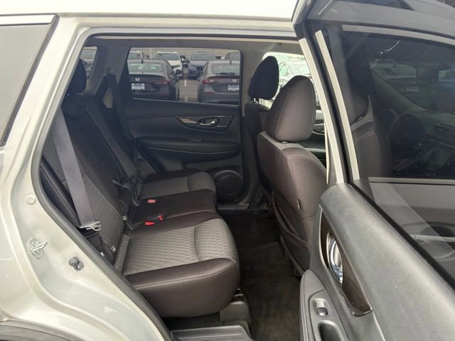 Used 2018 Nissan Rogue SV image 30