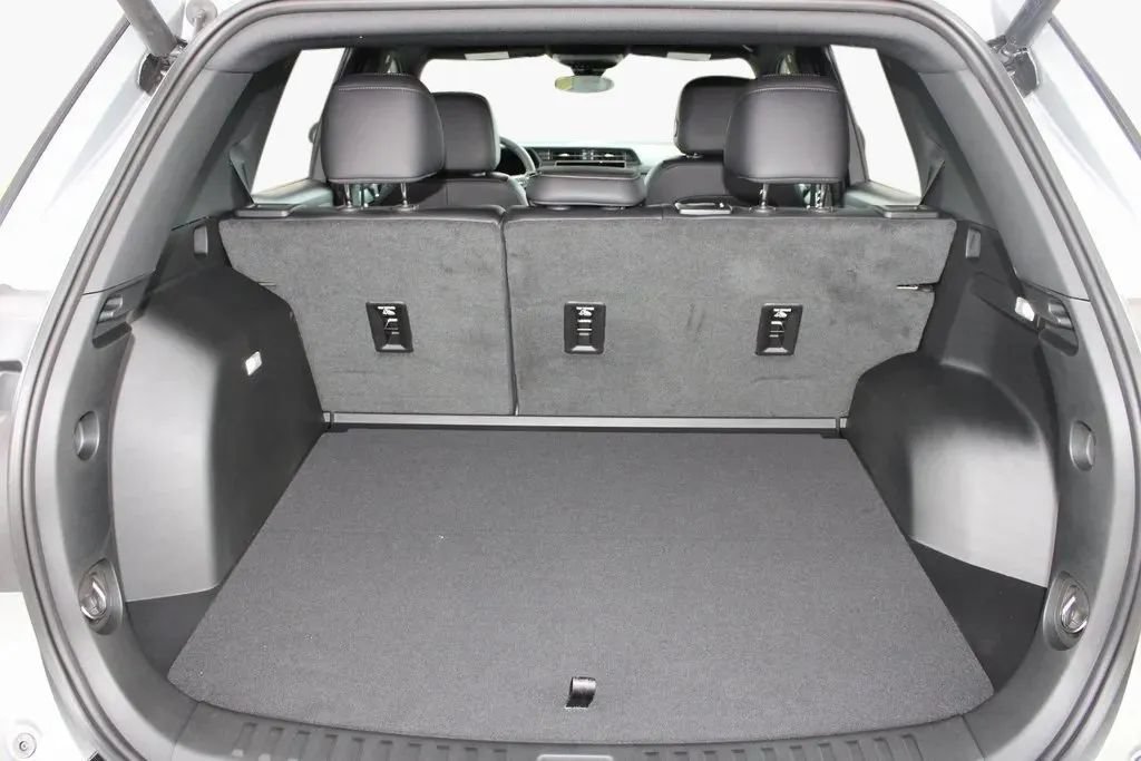 New 2026 GMC Terrain AT4 AWD/4WD image 30