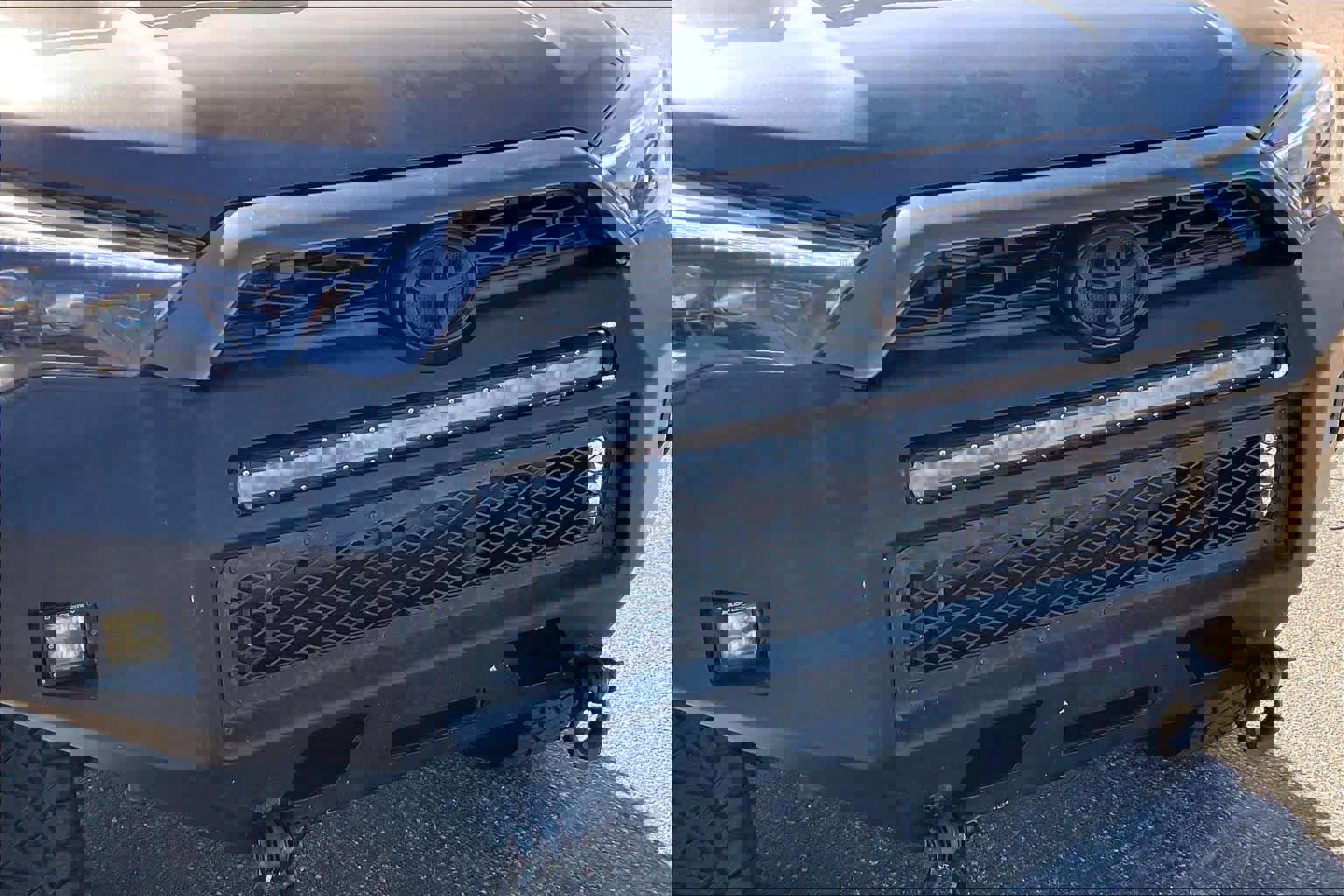 Used 2018 Toyota 4Runner TRD Off-Road image 28