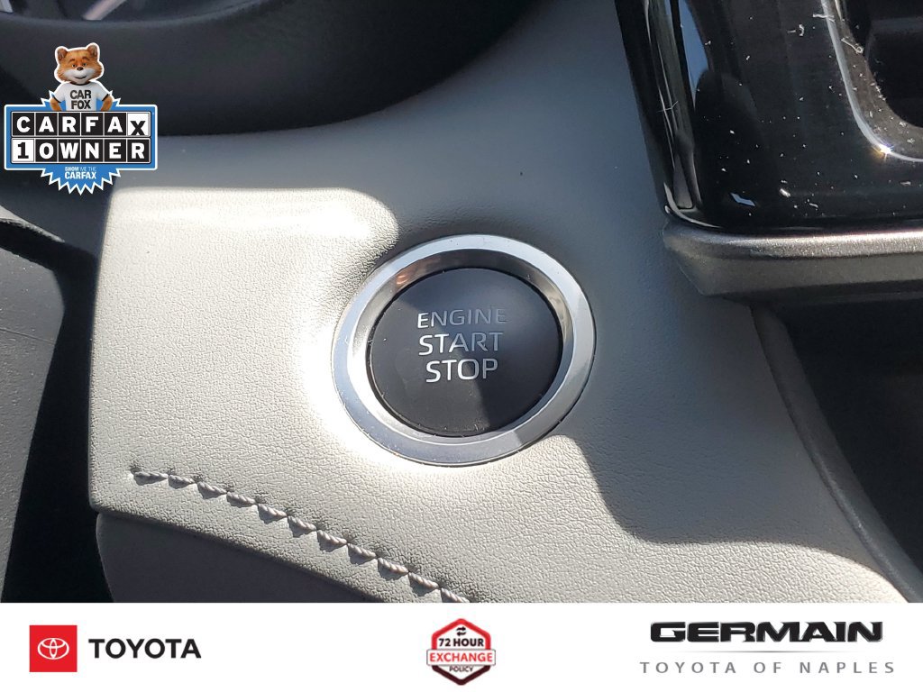 Used 2025 Toyota Highlander XLE FWD image 34