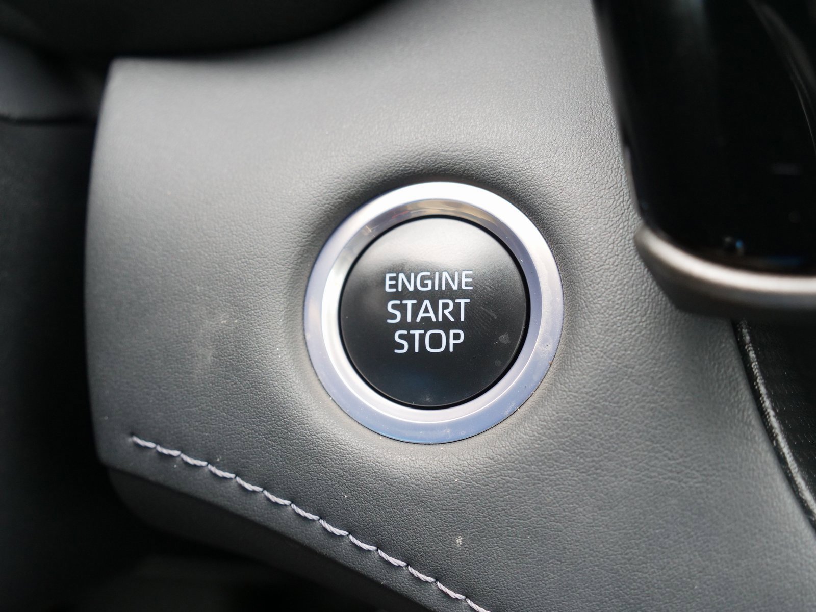 Used 2024 Toyota Highlander XLE image 24