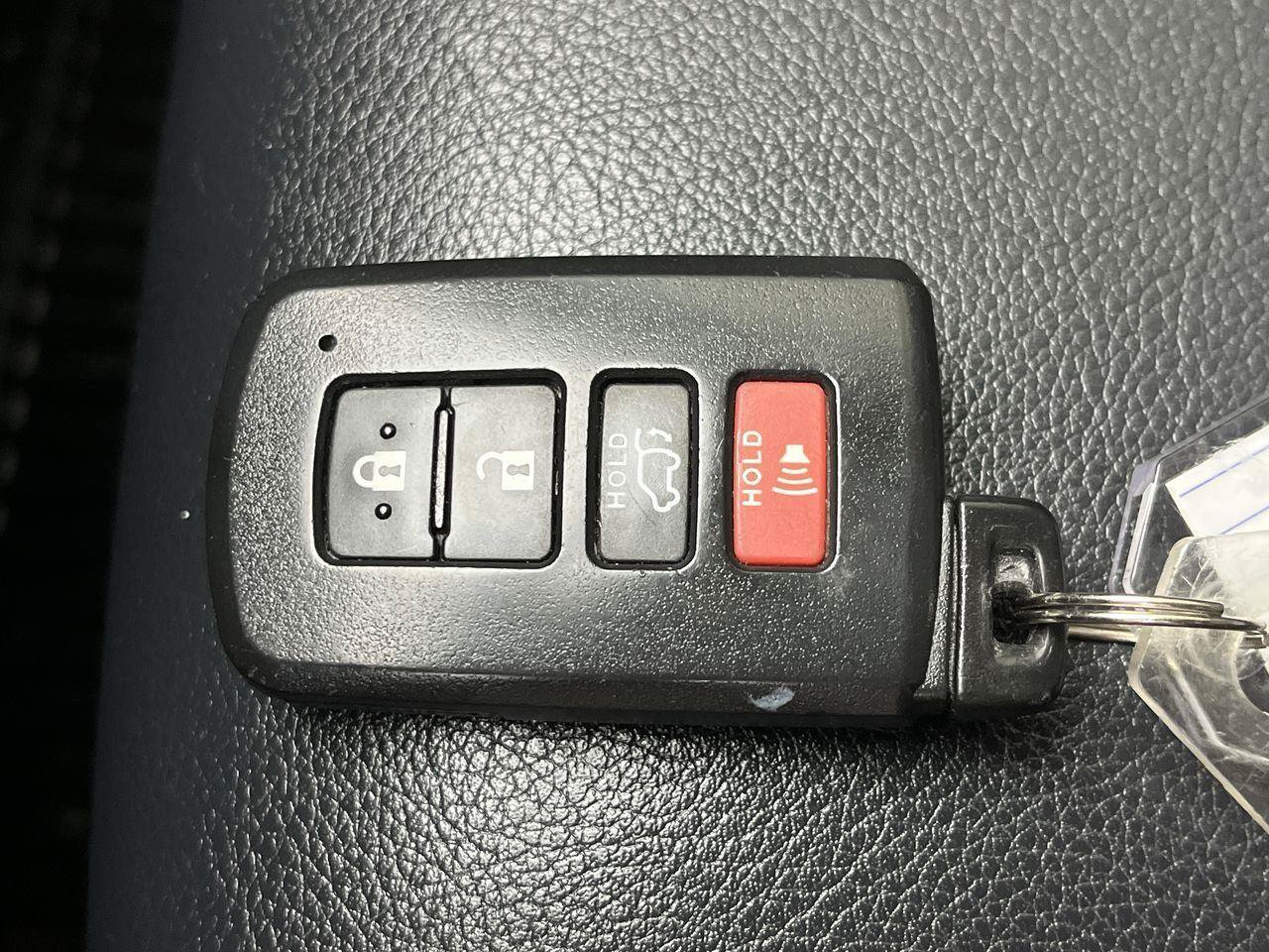 Used 2018 Toyota RAV4 Limited w/ Advanced Technology Package AWD/4WD image 27