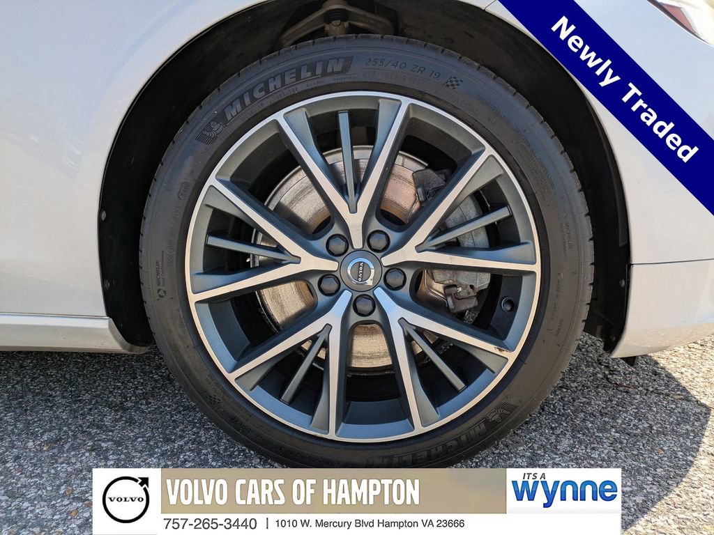 Used 2017 Volvo S90 T6 Momentum w/ Vision Package AWD/4WD image 11