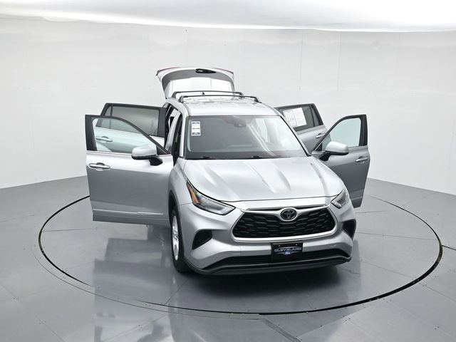 Used 2023 Toyota Highlander L image 48