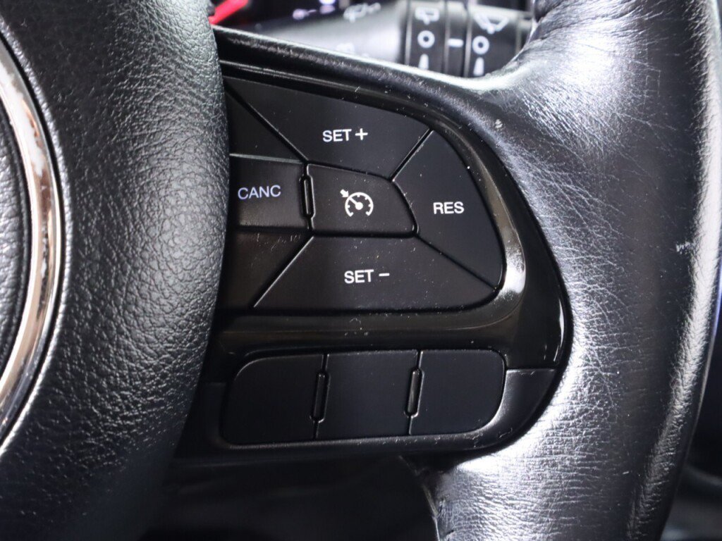 Used 2019 Jeep Renegade Altitude w/ Quick Order Package 2XM FWD image 13