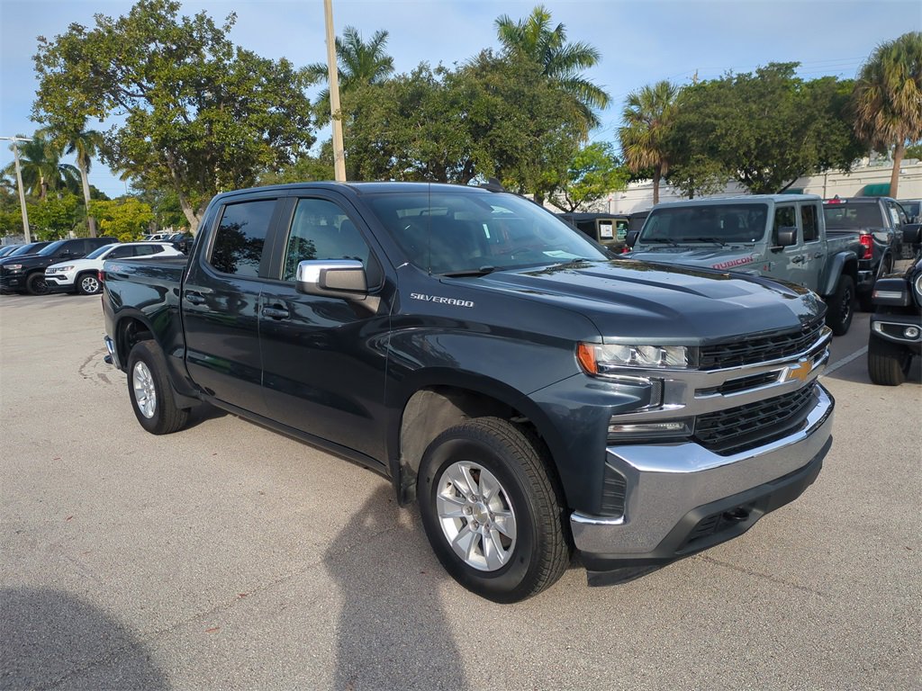 Used 2021 Chevrolet Silverado 1500 LT image 2