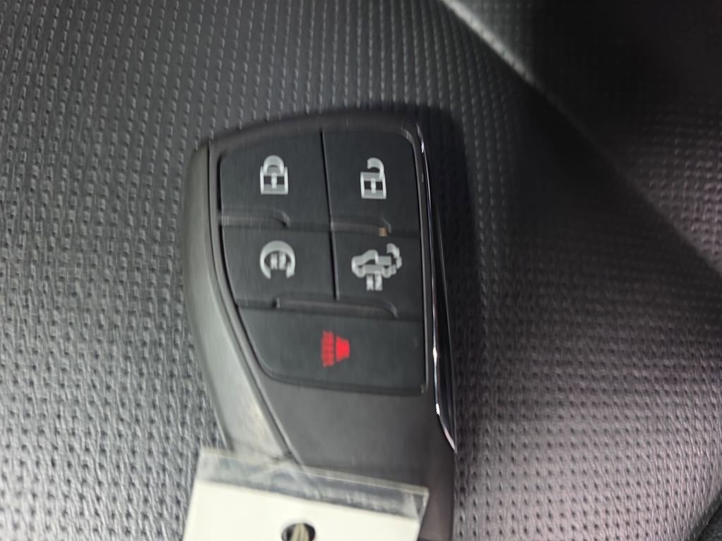 Used 2024 GMC Sierra 1500 SLT image 38