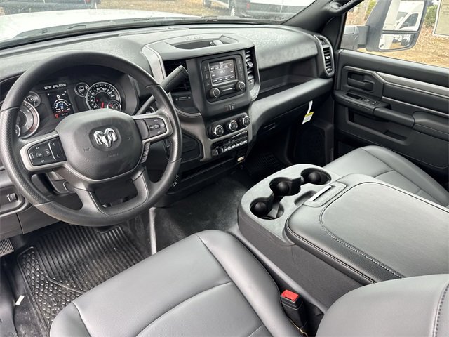 New 2024 RAM 4500 Tradesman image 21