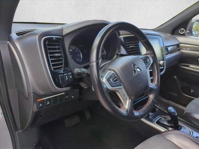 Used 2022 Mitsubishi Outlander LE image 14