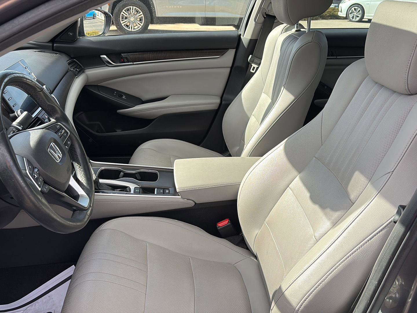 Used 2019 Honda Accord EX-L image 10