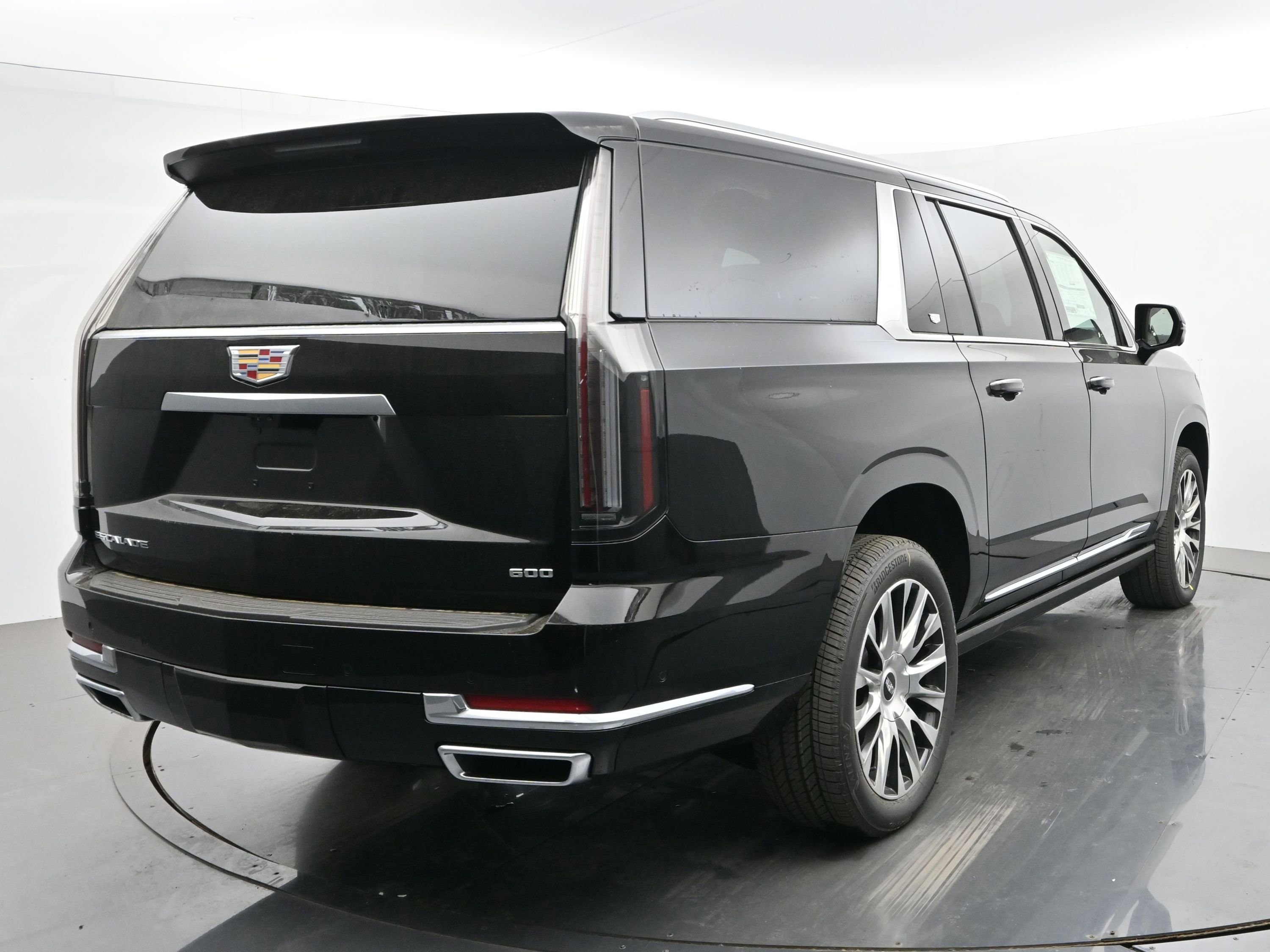 New 2026 Cadillac Escalade ESV Platinum Luxury AWD/4WD image 5