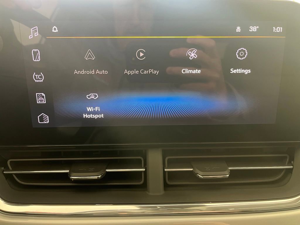 New 2026 Chevrolet Trax RS w/ Sunroof Package FWD image 35
