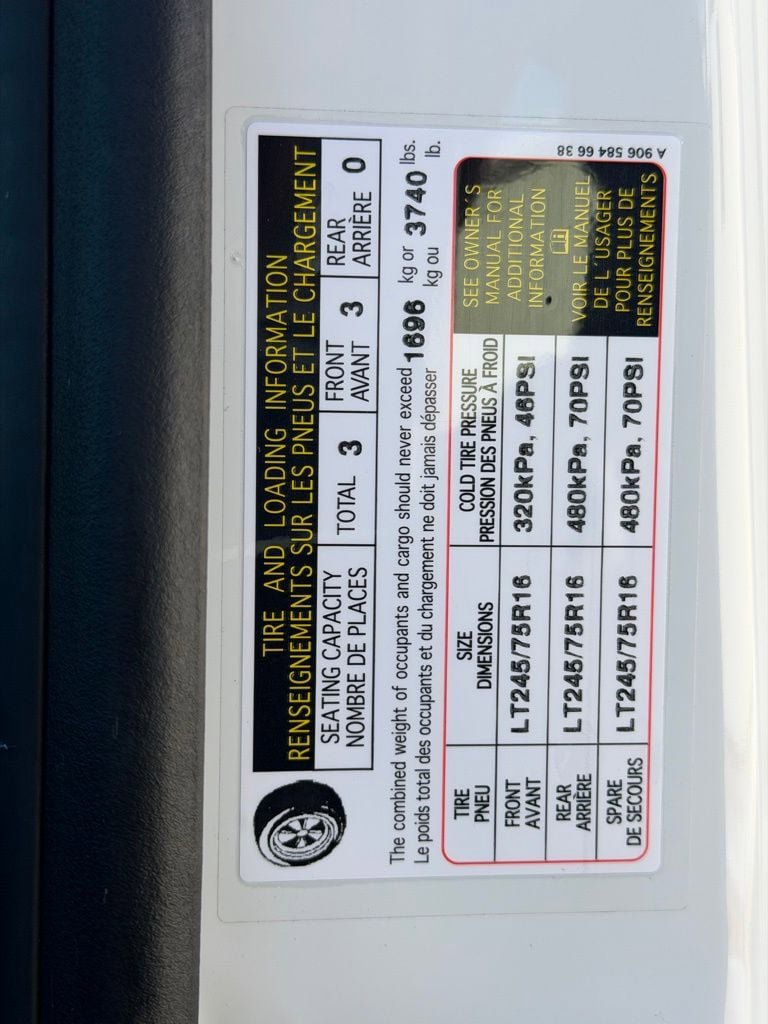 Used 2025 Mercedes-Benz Sprinter 2500 image 11
